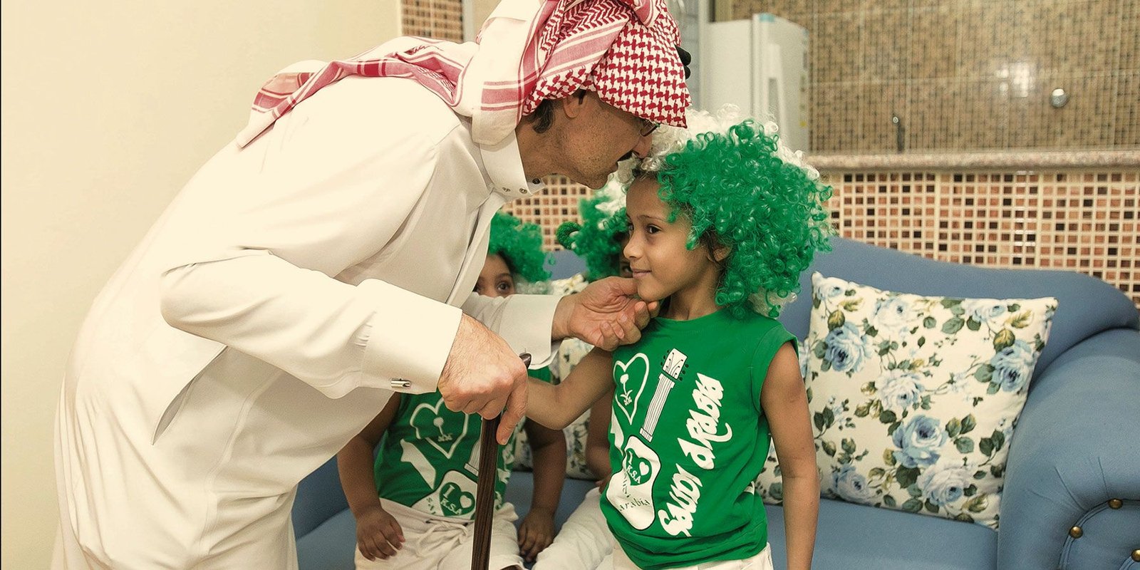 نعمل مع شركائنا على تمليك سنويًا: 1000 وحدة سكنية و1000 سيارة للمستفيدين في المملكة العربية السعودية لتوفير مساكن ملائمة ووسائل تنقل للأسر الأشد حاجة.